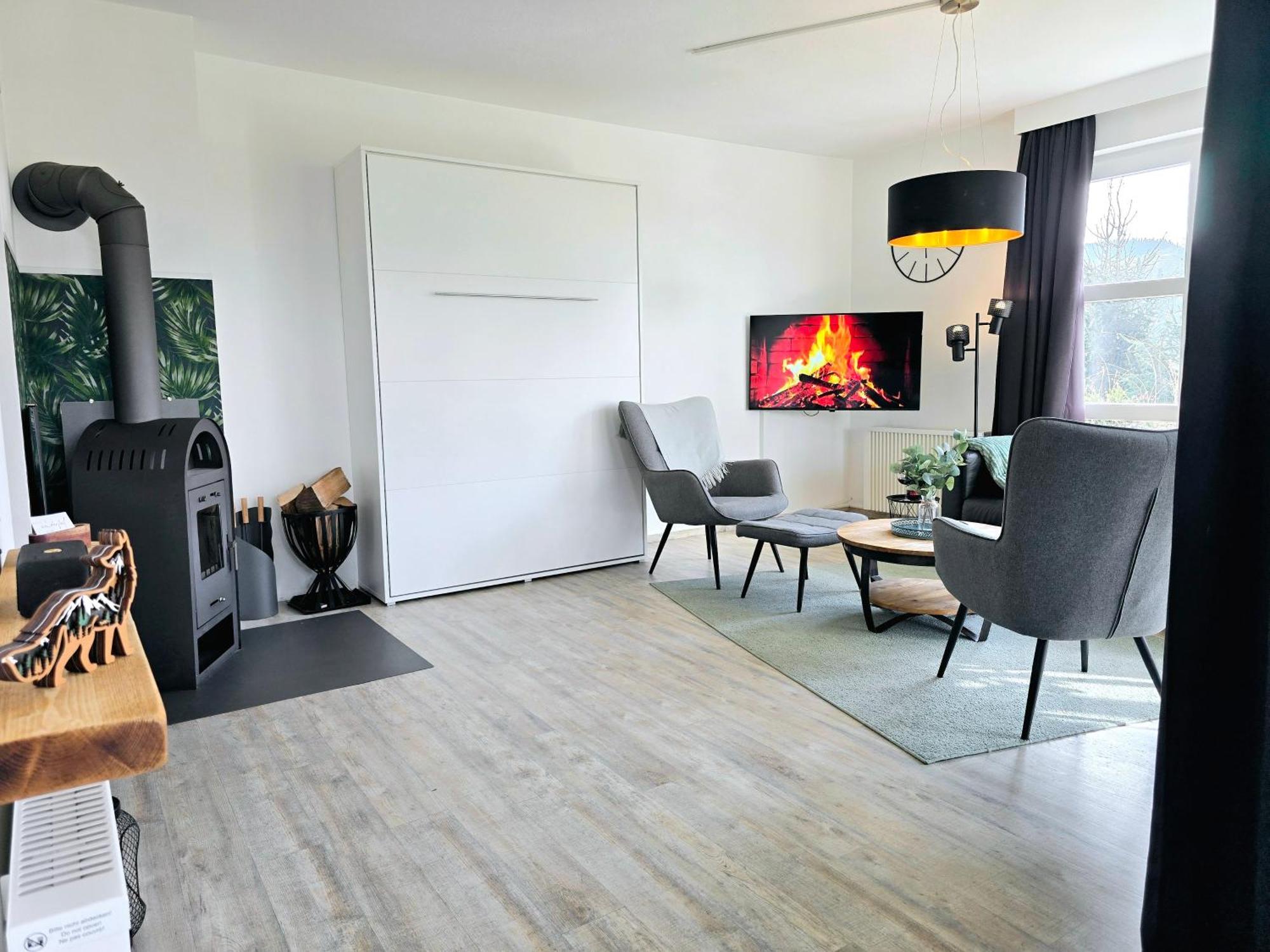 Ferienwohnung Fuchsbau Mit Kamin & Terrasse & Hunde Winterberg Exterior photo