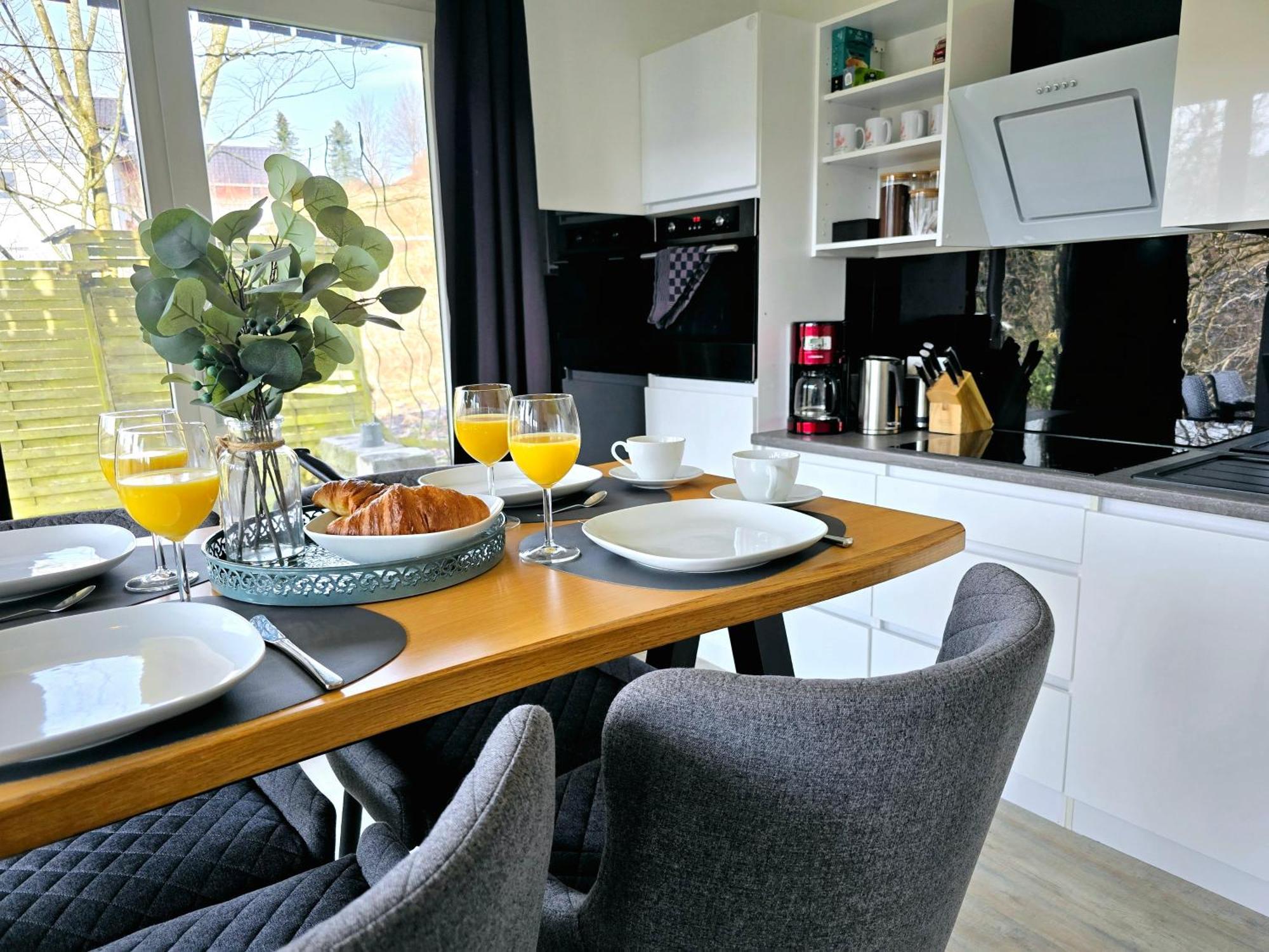 Ferienwohnung Fuchsbau Mit Kamin & Terrasse & Hunde Winterberg Exterior photo
